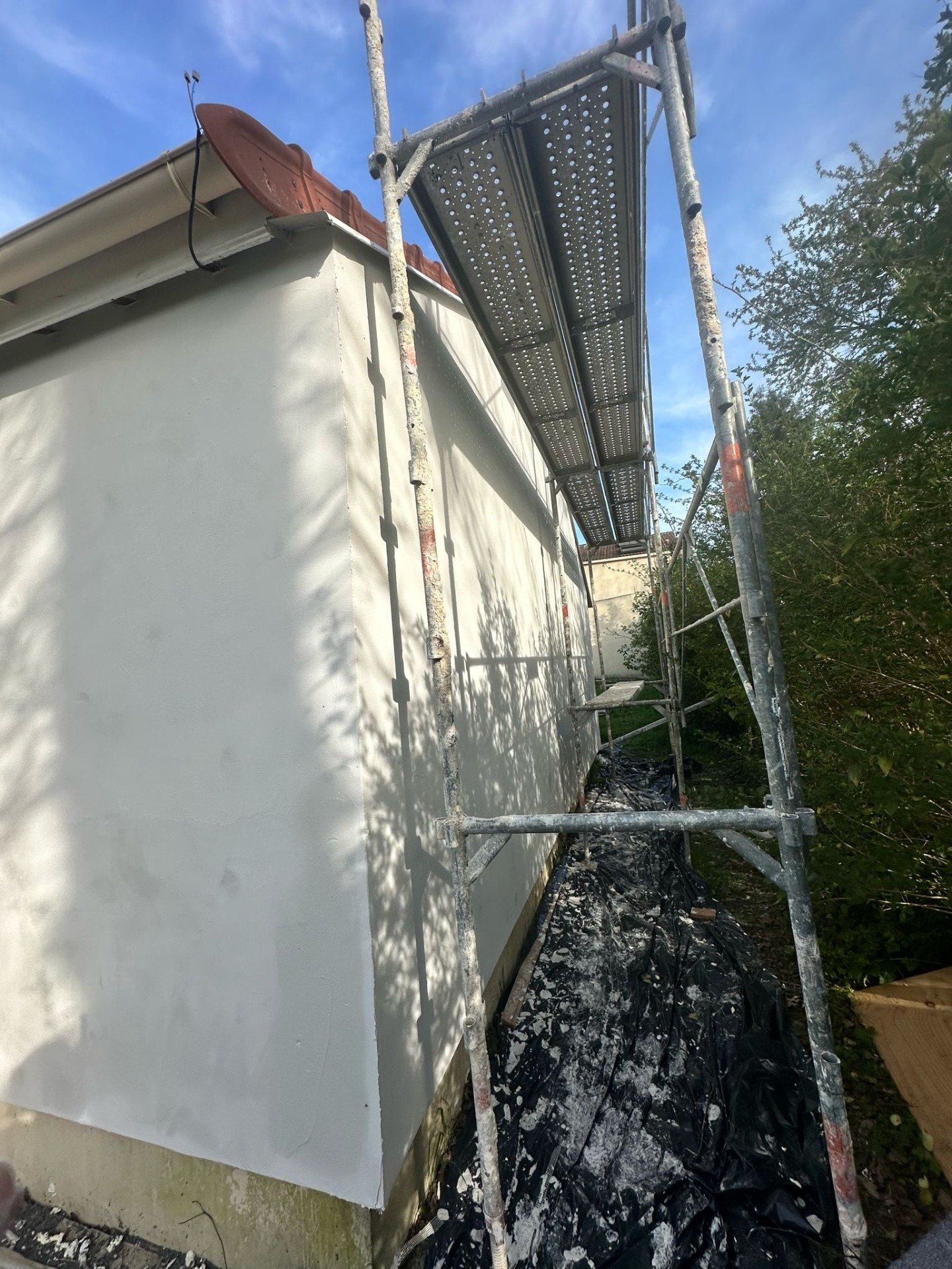 Pose de gouttière en zinc Ile de France (77 75 78 91 92 93 94 95)